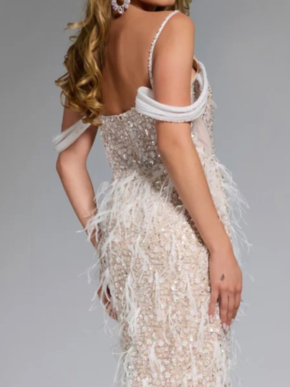 Jovani 44848 Spaghetti Straps Feathered Cold Shoulder Prom Dress White size 8 - Picture 4 of 7